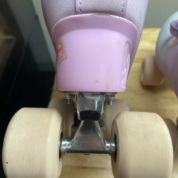 Chaya Melrose Deluxe Pastel Roller Skates - Picture 12 of 13
